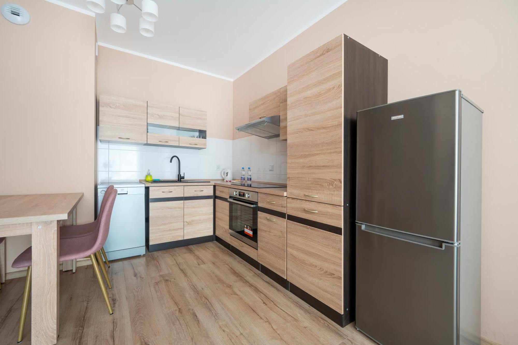 לודז' Pogonowskiego Beige Apartment מראה חיצוני תמונה